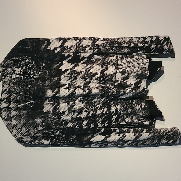 Joseph Ribkoff top - Picture 3 of 4